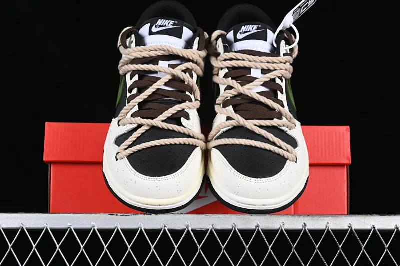 All Categories Nk SB Dunk Series Nk SB Dunk Low Low-top sneakers CS version Nk Dunk Low "Panda" Bamboo Forest Panda Customized version of deconstructed strap casual sneakers DD1391-100